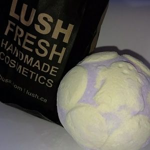 Ectoplasm Bath Bomb